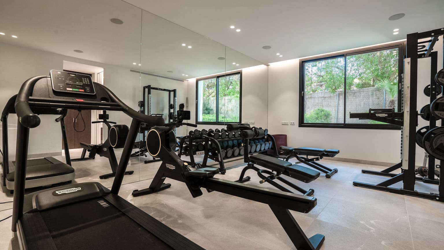 Exquisite Contemporary Villa with Heated Pool, Gym & Spa in Santa Ponsa - Gallery image 33