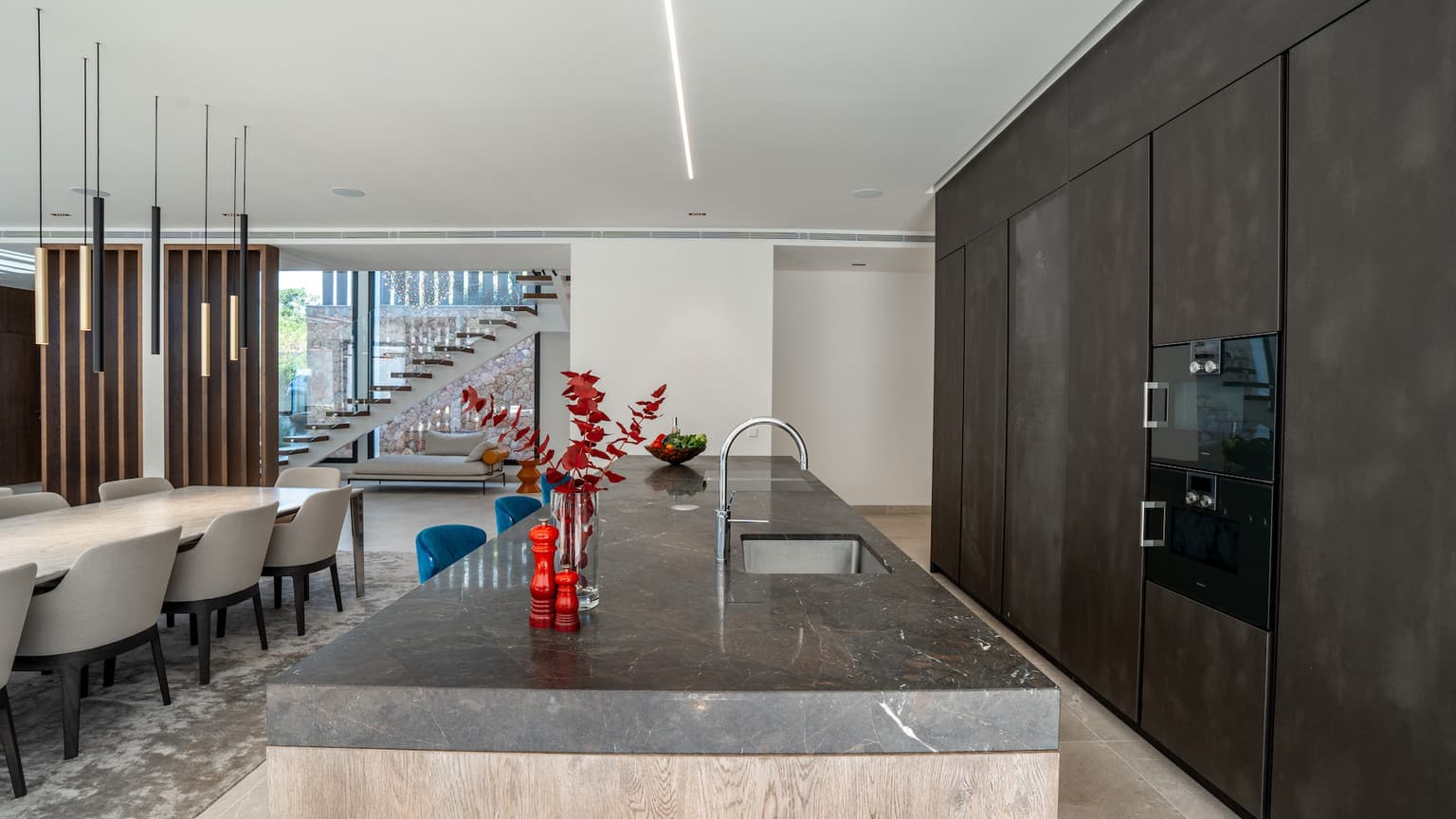 Exquisite Contemporary Villa with Heated Pool, Gym & Spa in Santa Ponsa - Gallery image 7