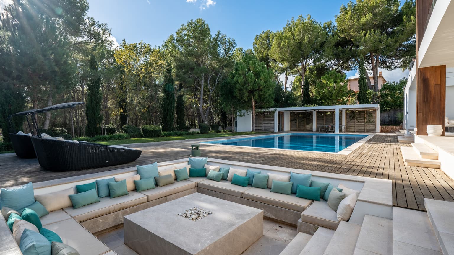 Exquisite Contemporary Villa with Heated Pool, Gym & Spa in Santa Ponsa - Gallery image 38