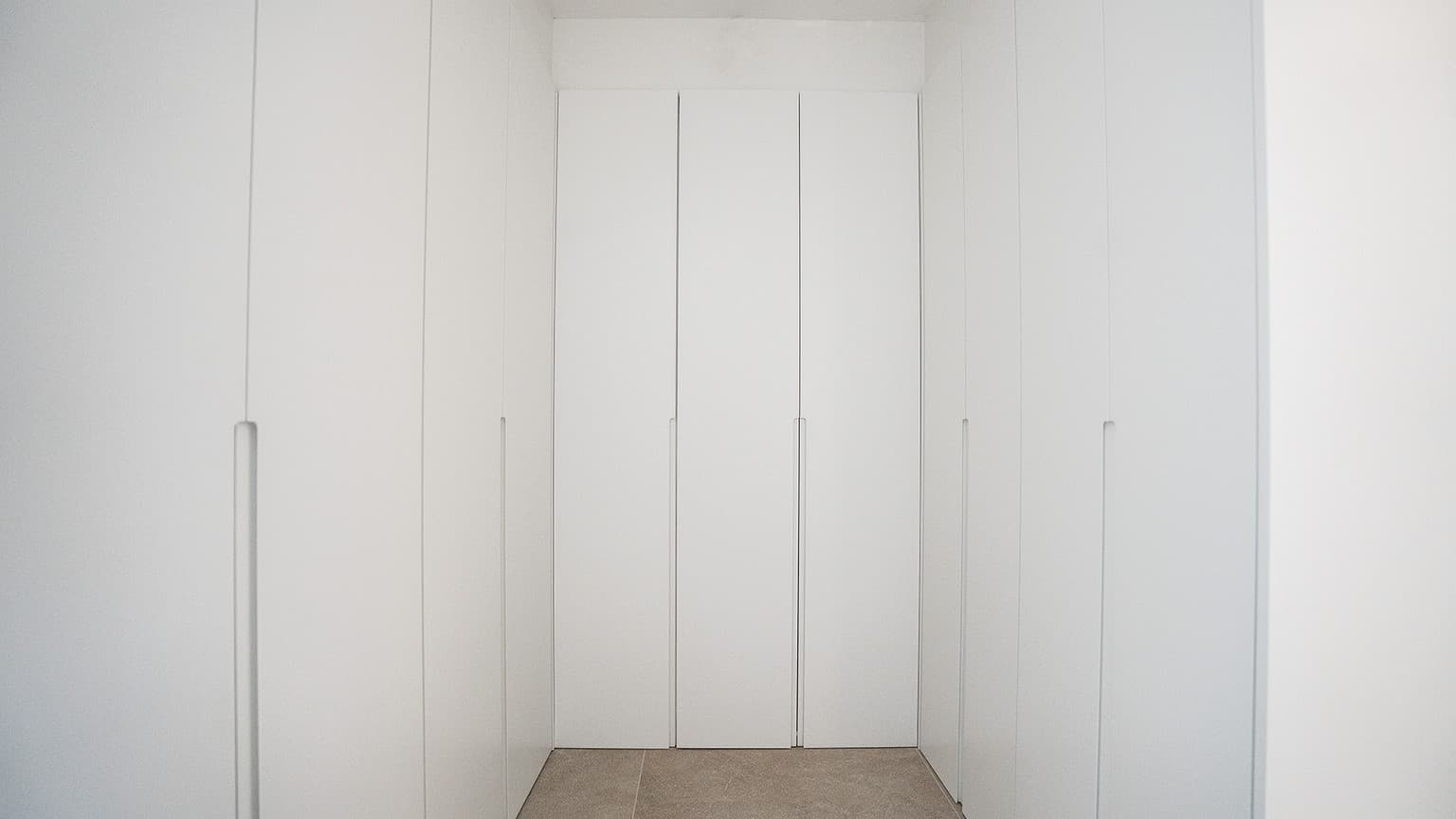 Elegant Mediterranean Villa with Pool – Walking Distance to the Beach - Gallery image 14