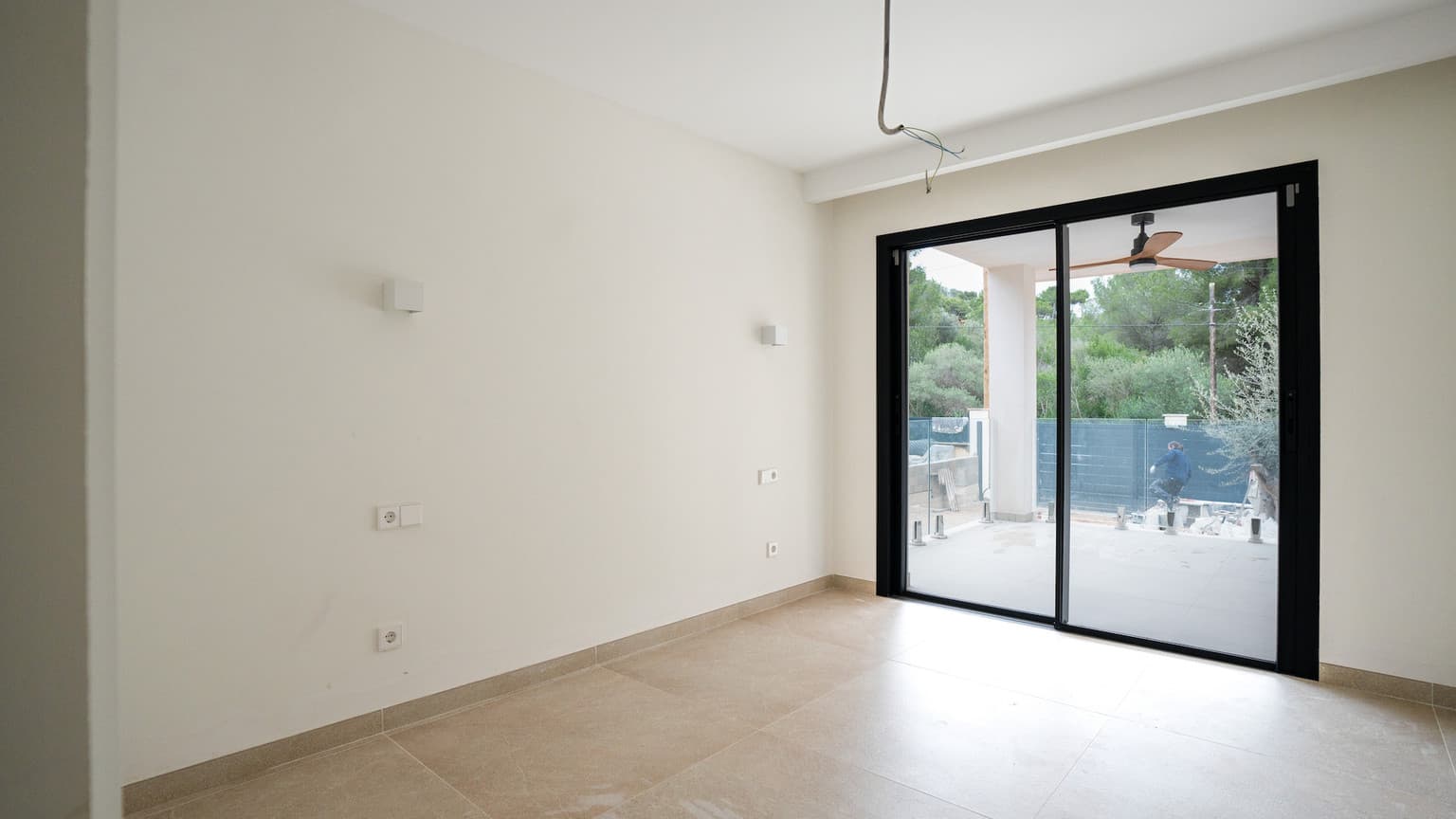 Elegant Mediterranean Villa with Pool – Walking Distance to the Beach - Gallery image 19