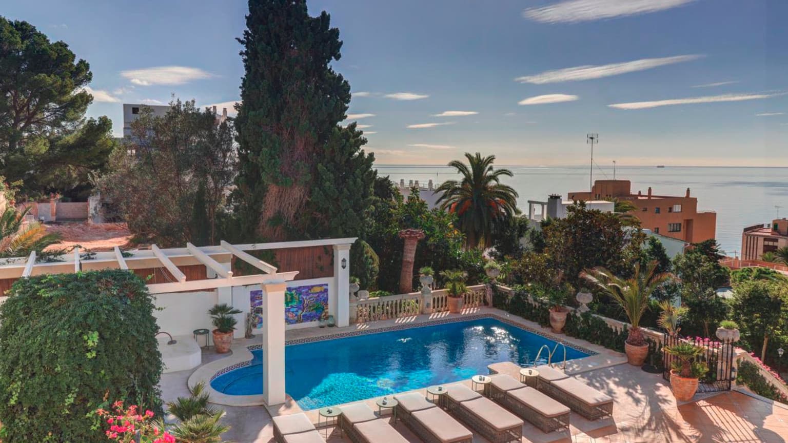 Spacious Mediterranean Villa in Palma Near the Beach - Gallery image 17