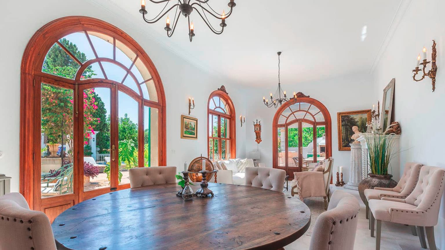 Spacious Mediterranean Villa in Palma Near the Beach - Gallery image 12