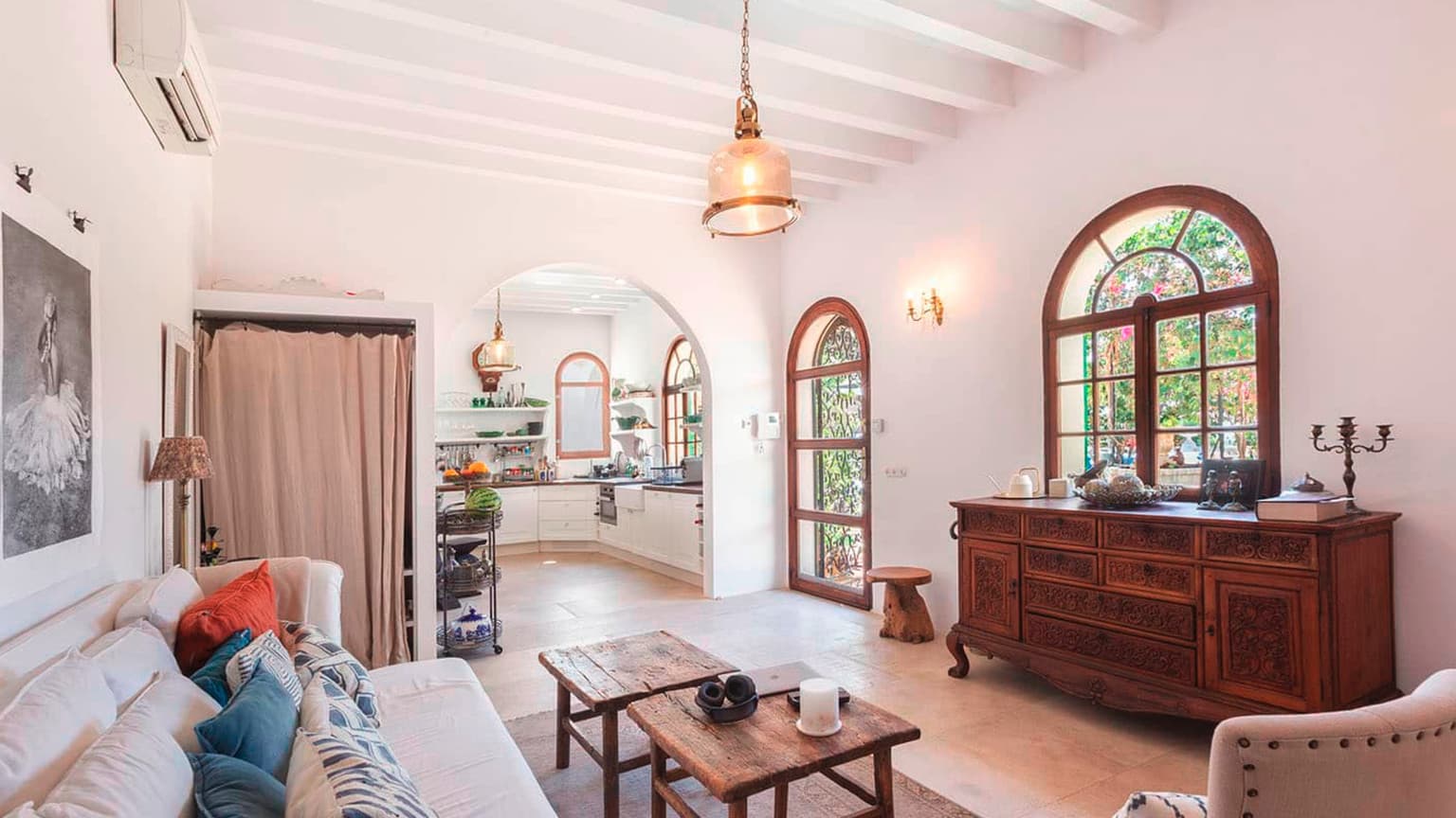 Spacious Mediterranean Villa in Palma Near the Beach - Gallery image 38