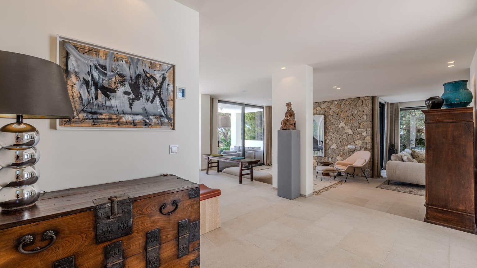 Renovated Luxury Villa with Panoramic Harbour Views - Gallery image 15