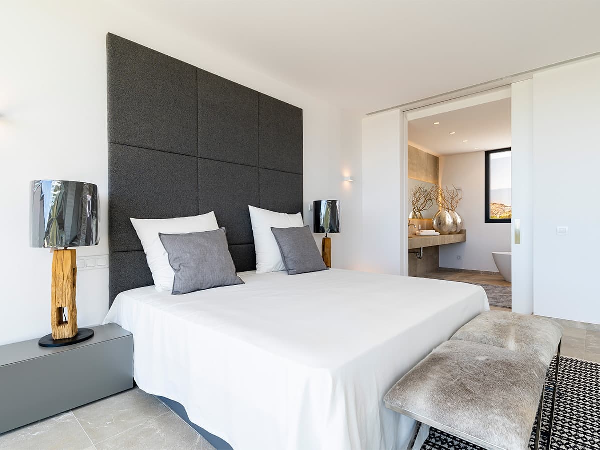 Spacious Son Vida Villa with Sea Views - Gallery image 20