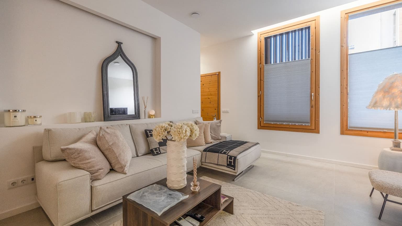 Ground floor Apartment With Large Private Patio - Gallery image 9