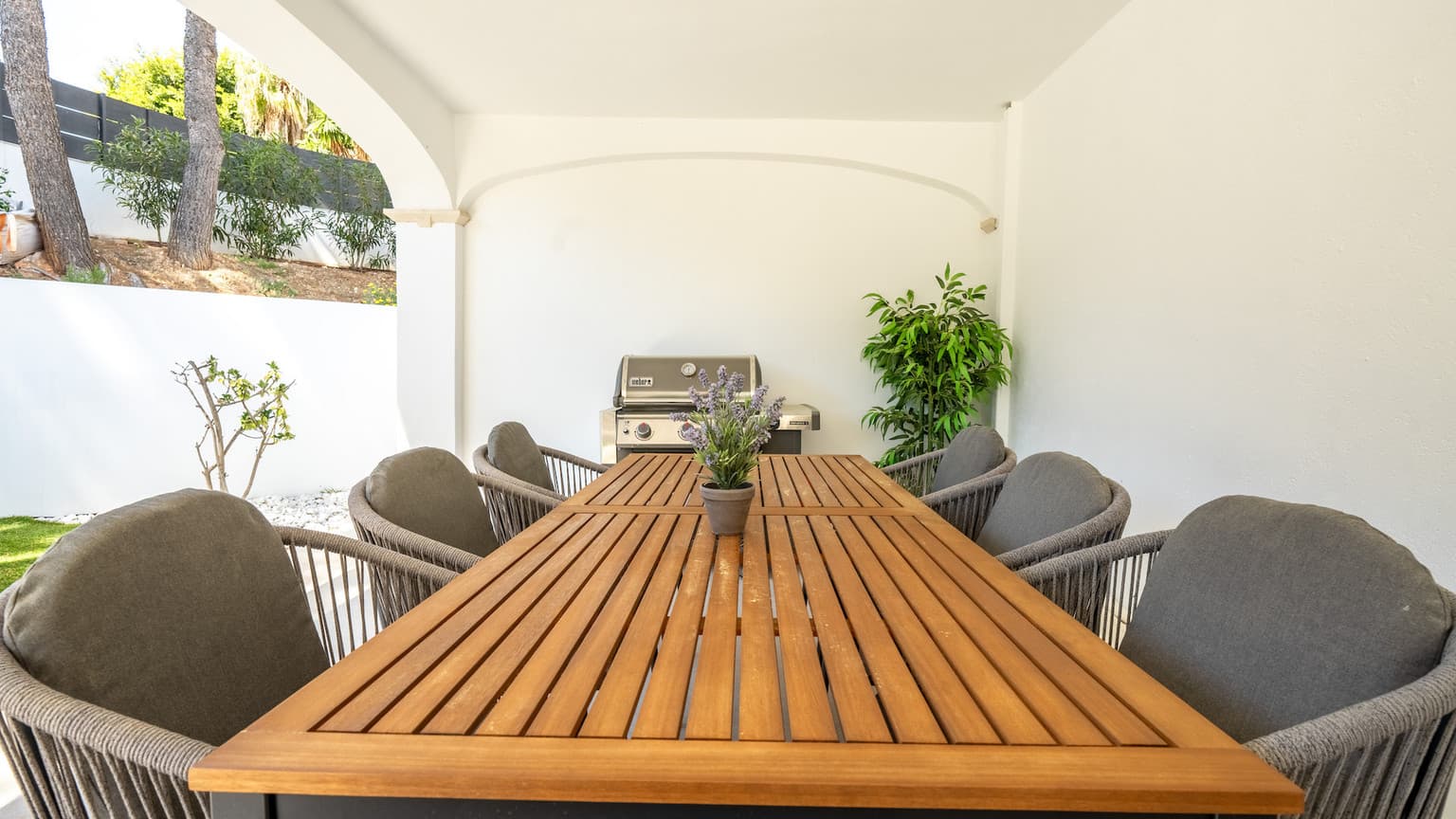 Modern Santa Ponsa Villa Four Beds Large Plot - Gallery image 36