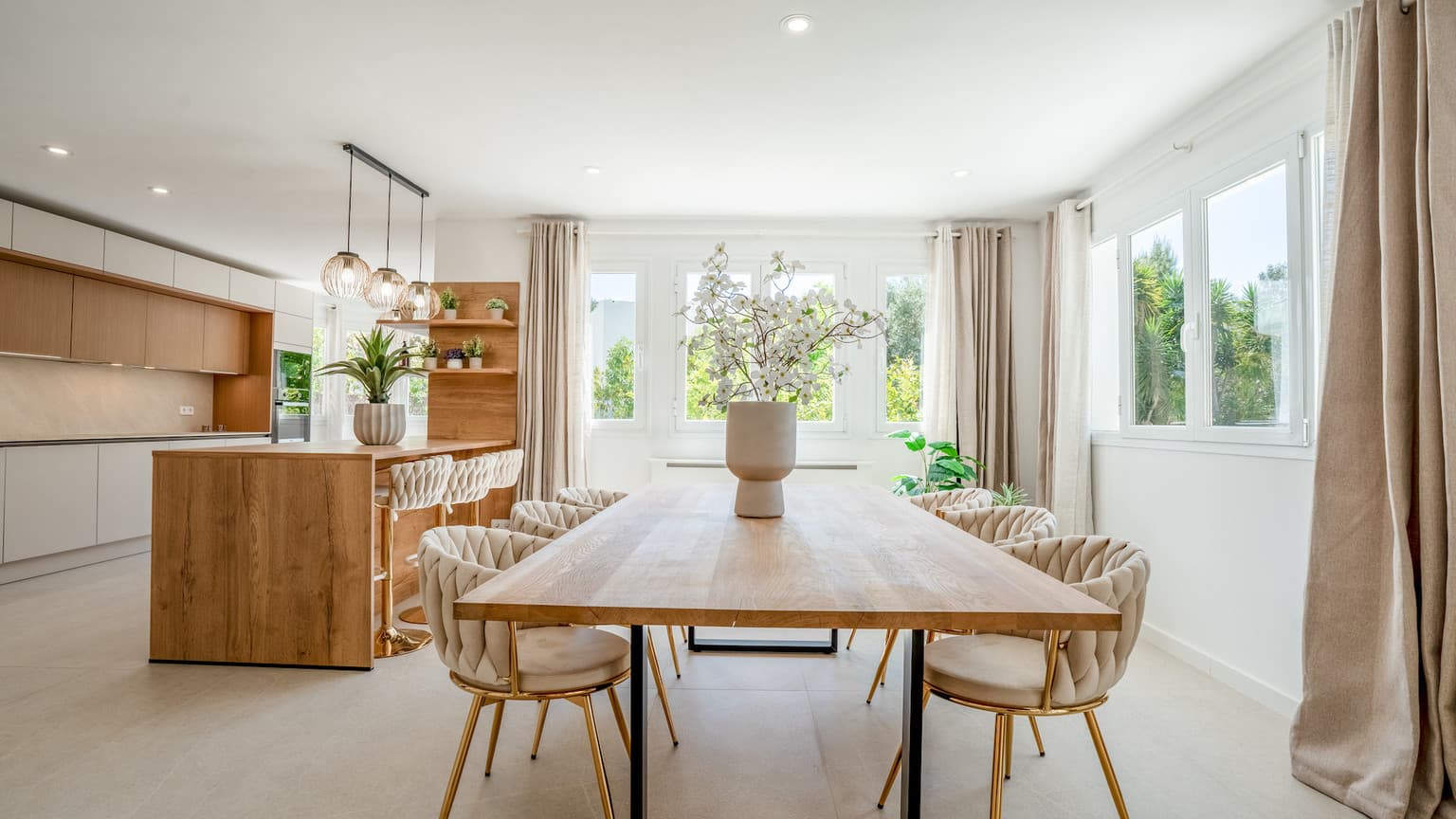 Modern Santa Ponsa Villa Four Beds Large Plot - Gallery image 16