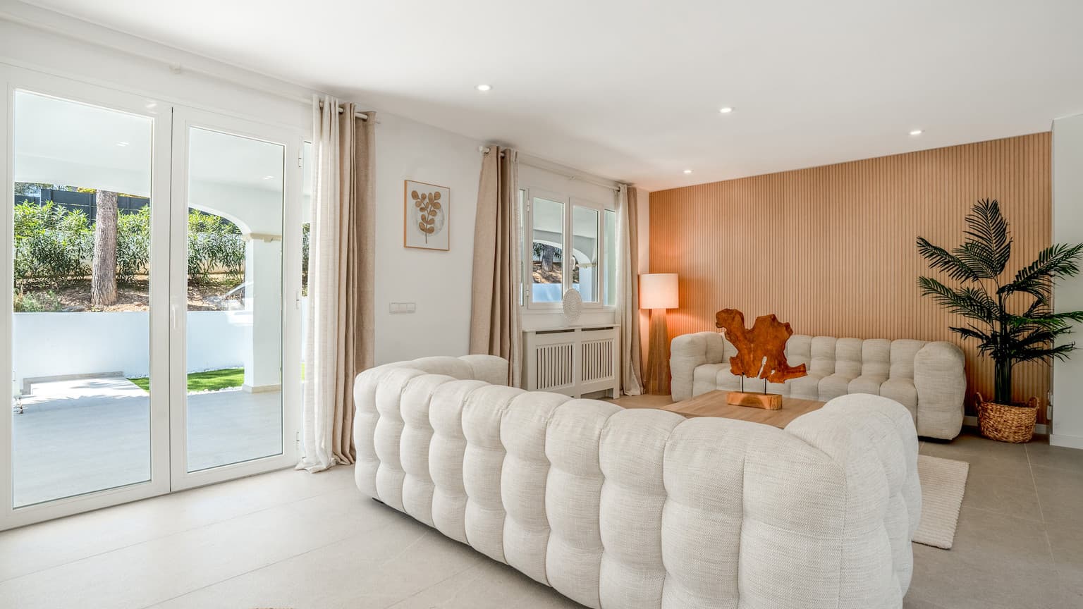 Modern Santa Ponsa Villa Four Beds Large Plot - Gallery image 9