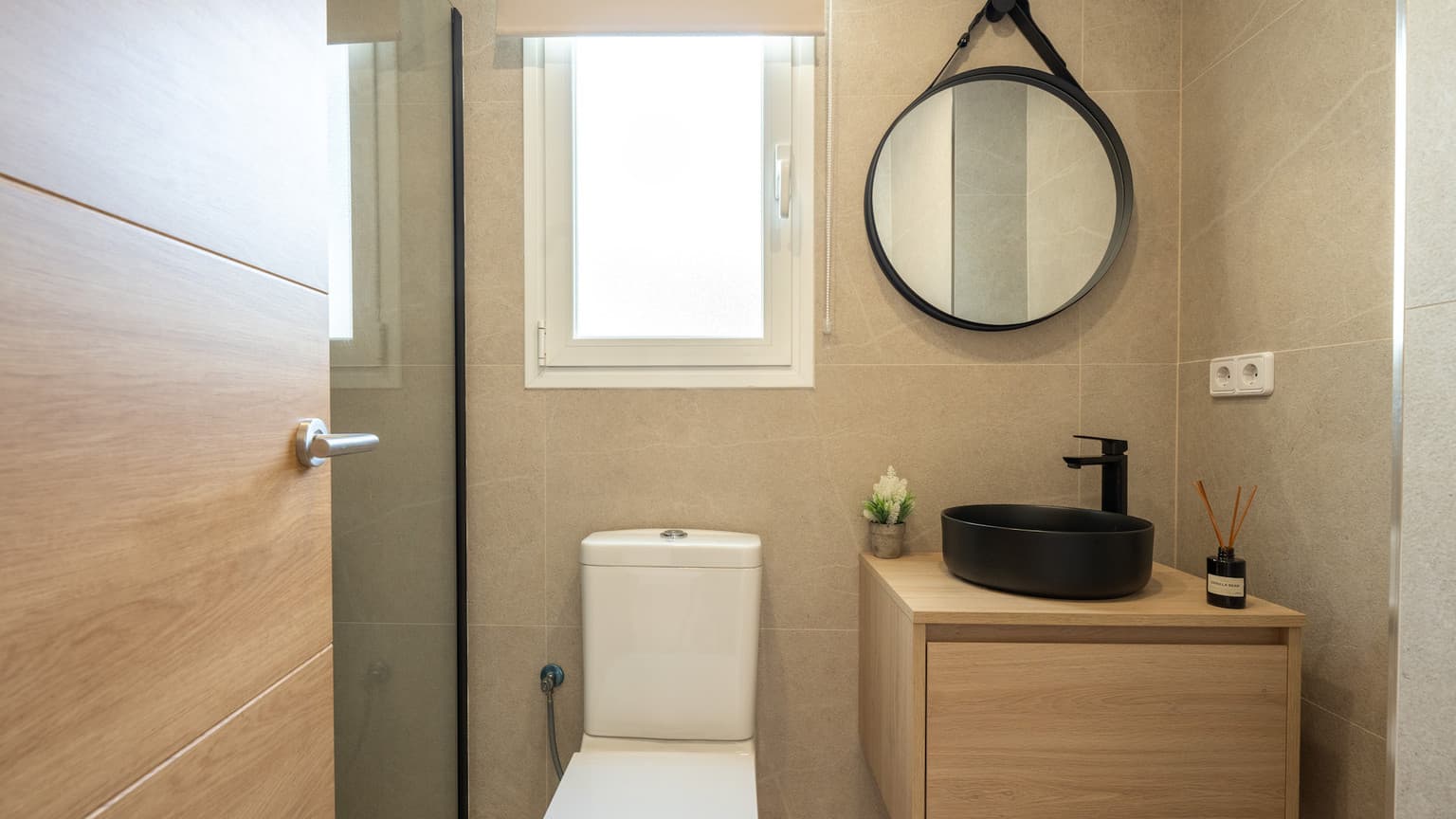 Modern Santa Ponsa Villa Four Beds Large Plot - Gallery image 31