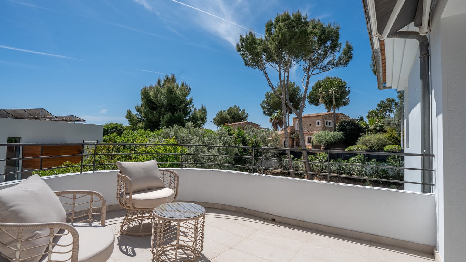 Modern Santa Ponsa Villa Four Beds Large Plot - Gallery image 38