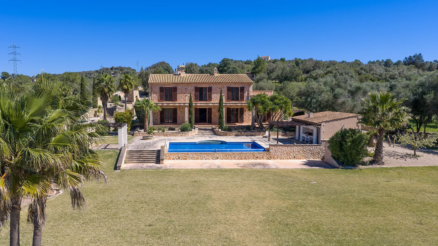 Modern Finca With Seven Bedrooms And Pool - Gallery image 1