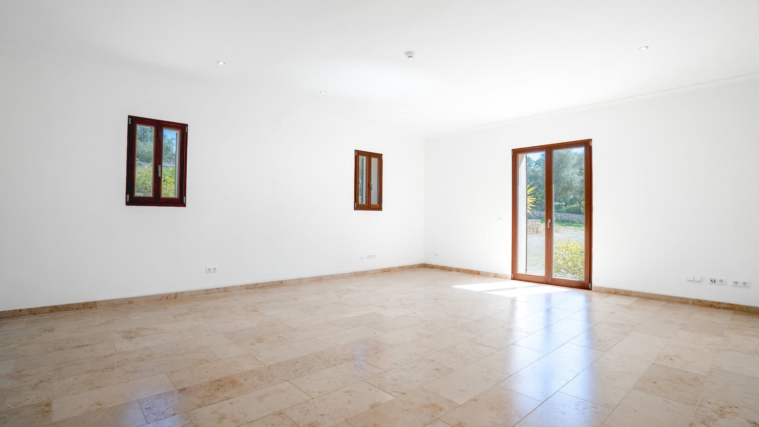 Modern Finca With Seven Bedrooms And Pool - Gallery image 12