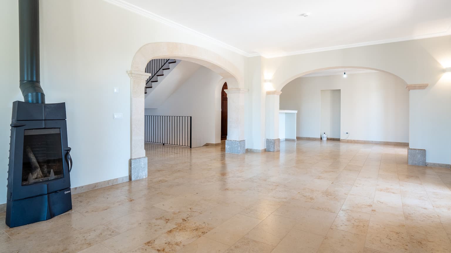 Modern Finca With Seven Bedrooms And Pool - Gallery image 8
