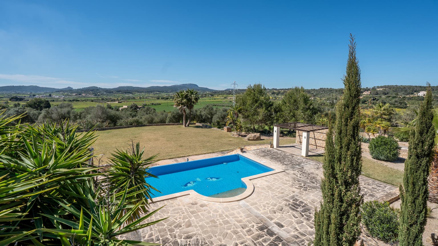 Modern Finca With Seven Bedrooms And Pool - Gallery image 32