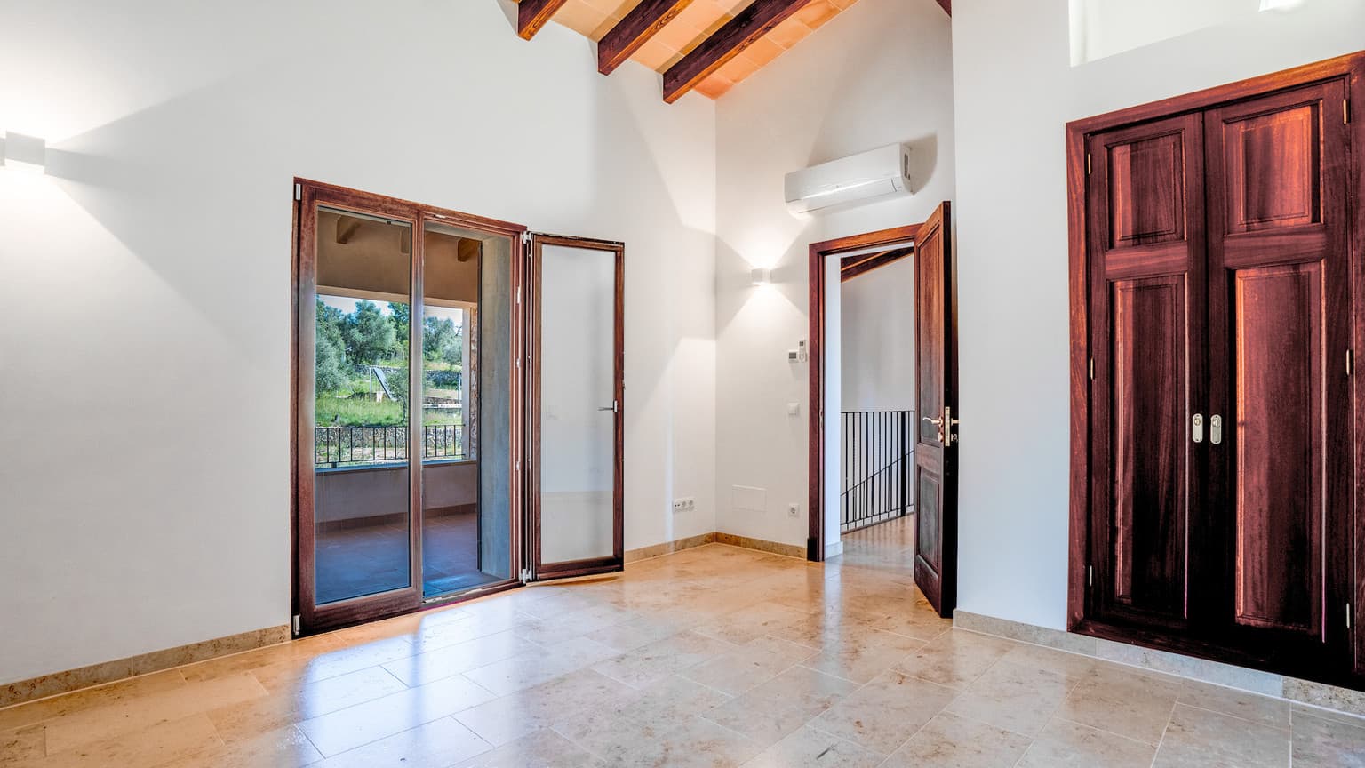 Modern Finca With Seven Bedrooms And Pool - Gallery image 11