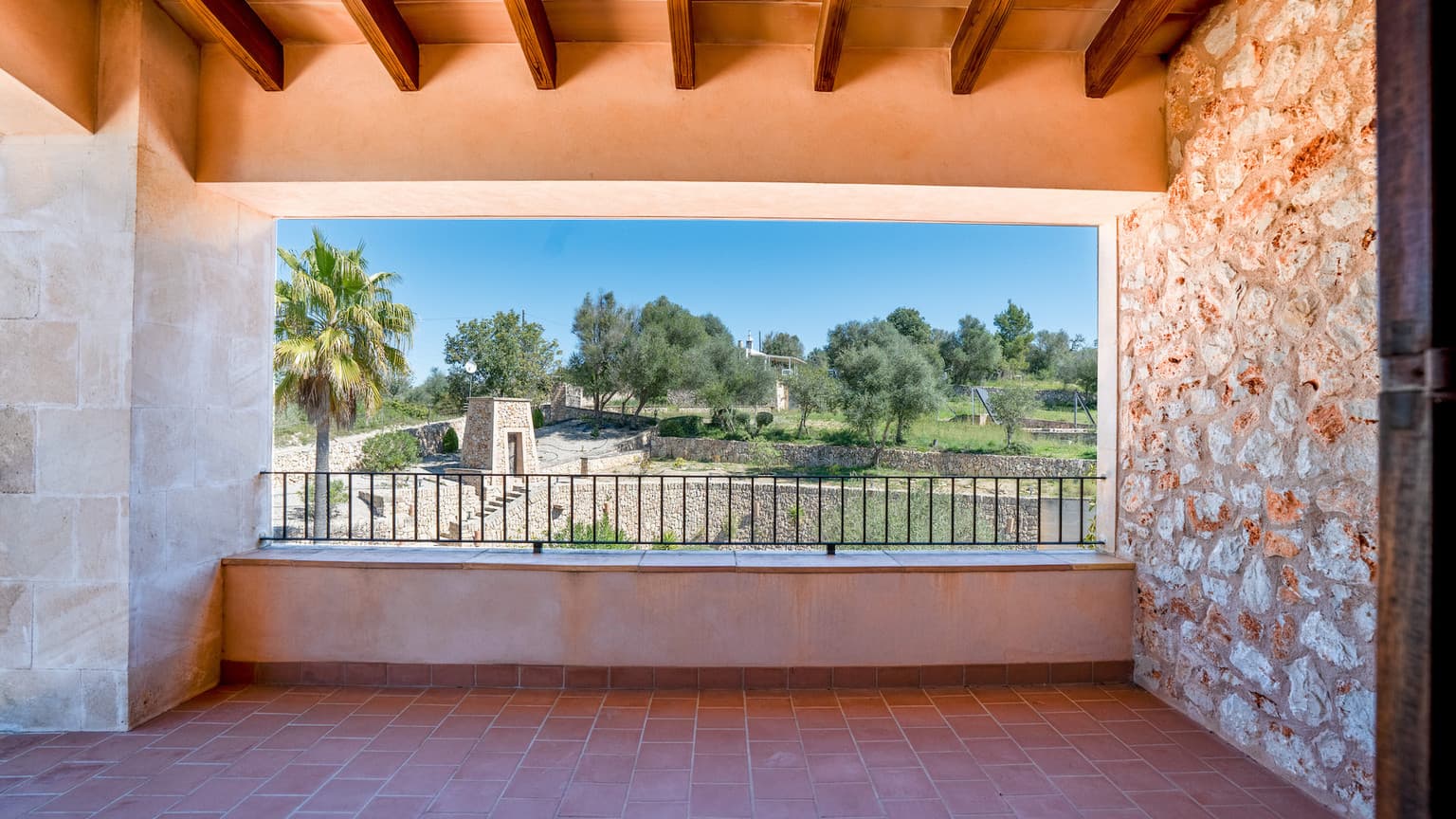 Modern Finca With Seven Bedrooms And Pool - Gallery image 23