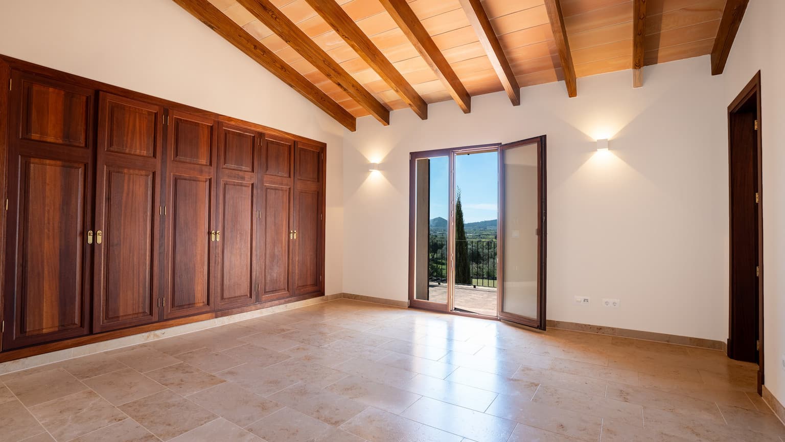 Modern Finca With Seven Bedrooms And Pool - Gallery image 10