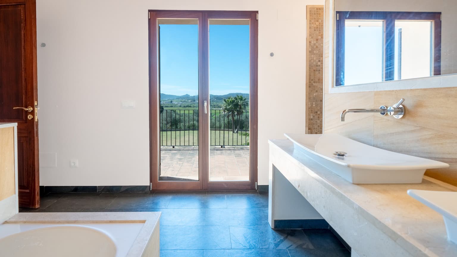 Modern Finca With Seven Bedrooms And Pool - Gallery image 16