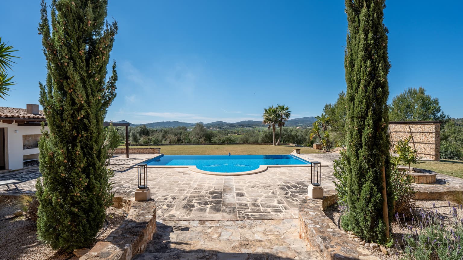 Modern Finca With Seven Bedrooms And Pool - Gallery image 33