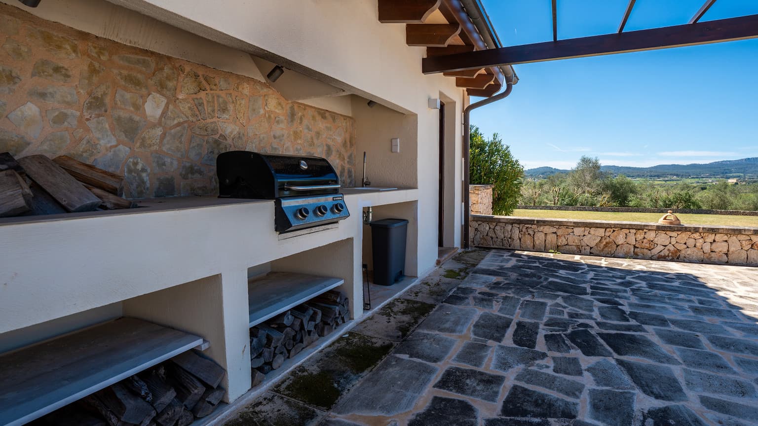 Modern Finca With Seven Bedrooms And Pool - Gallery image 24
