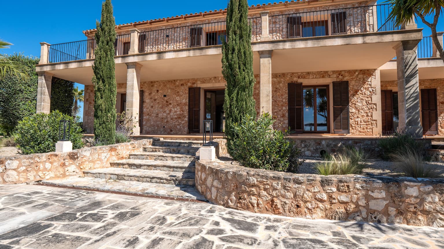 Modern Finca With Seven Bedrooms And Pool - Gallery image 26
