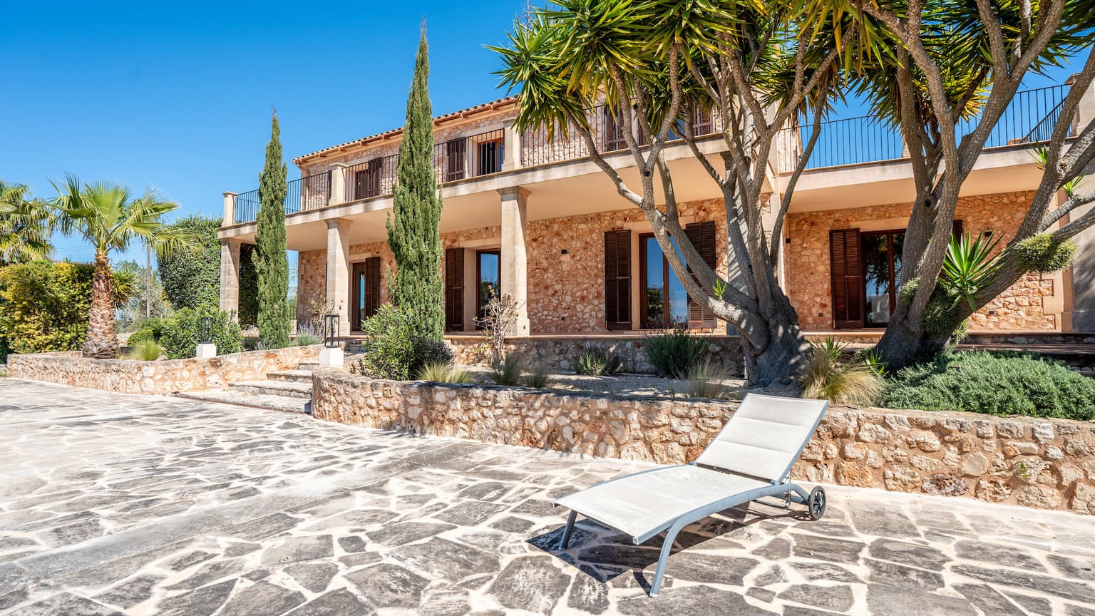 Modern Finca With Seven Bedrooms And Pool - Gallery image 35