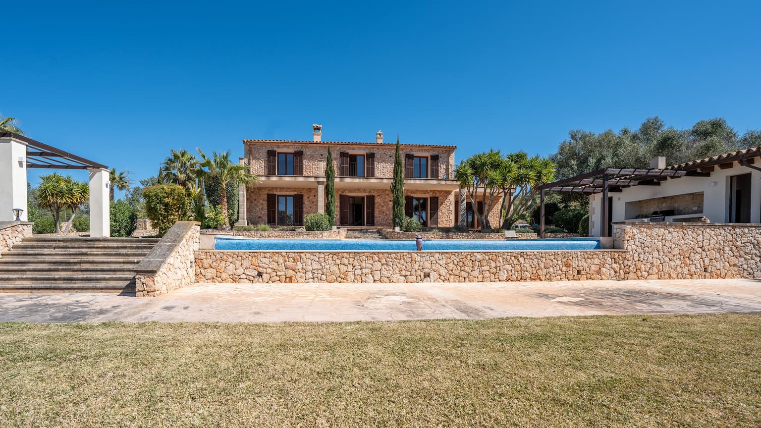Modern Finca With Seven Bedrooms And Pool - Gallery image 34