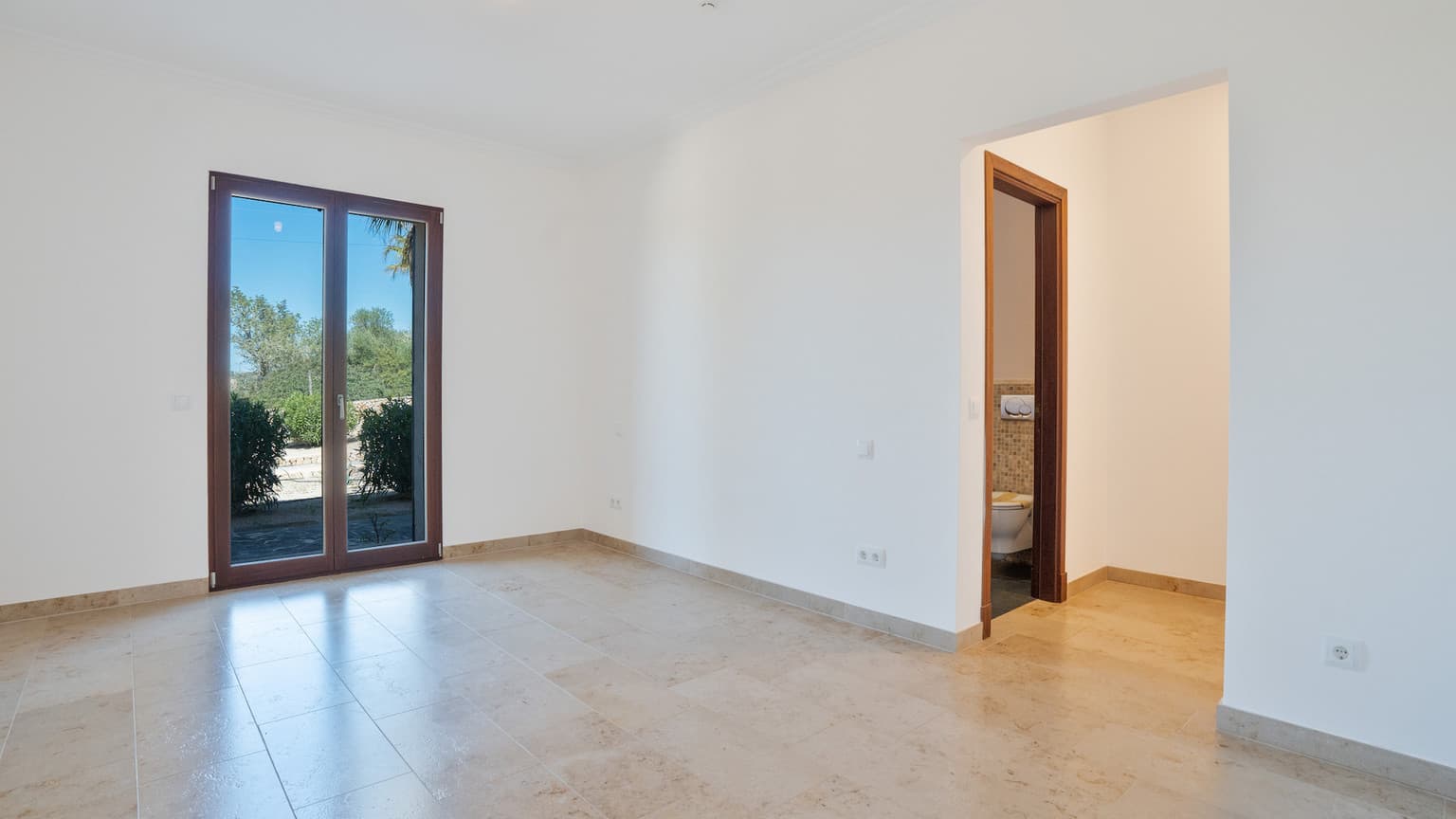Modern Finca With Seven Bedrooms And Pool - Gallery image 14