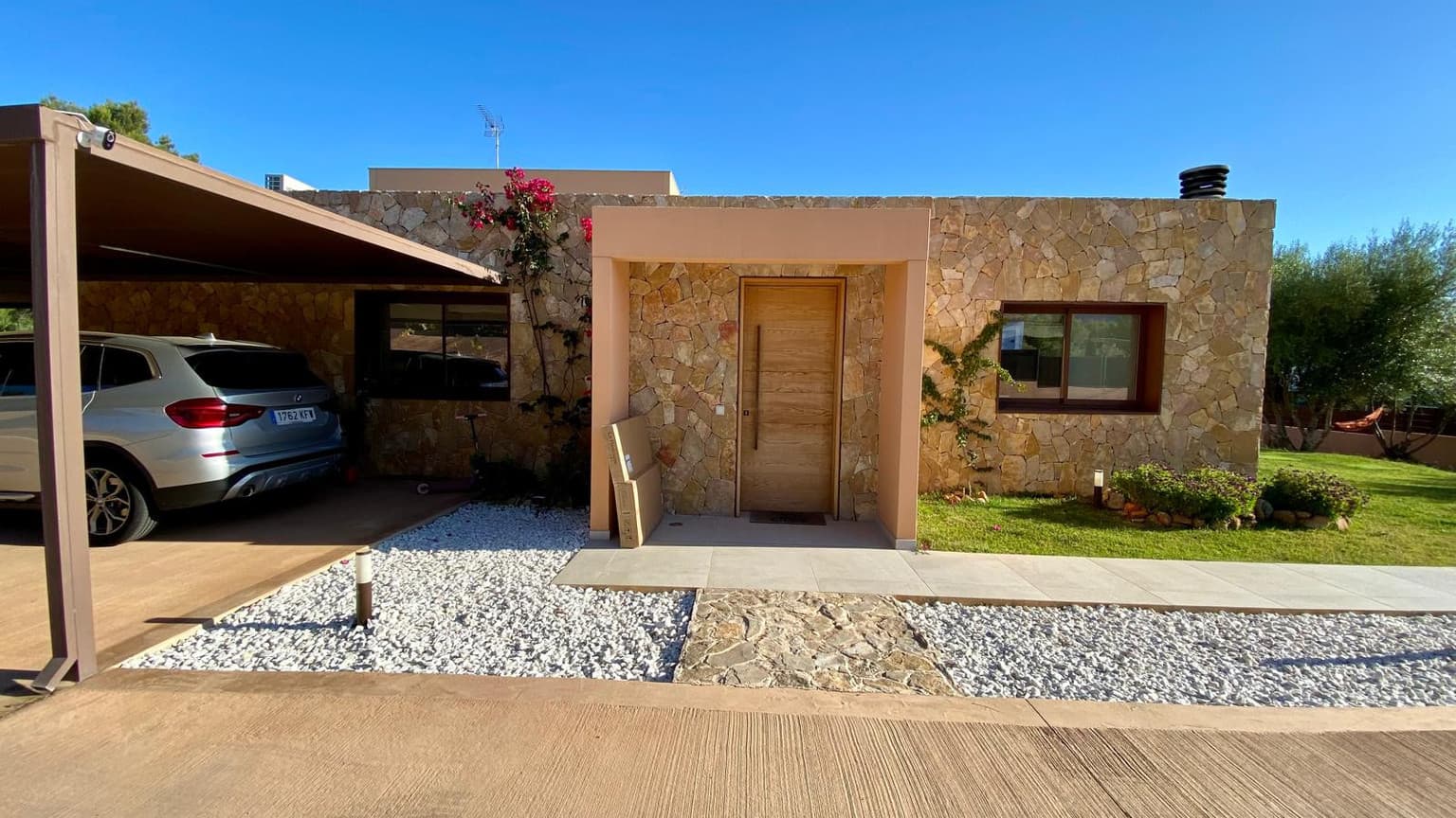 Modern Bunyola Villa With Pool and Views - Gallery image 2