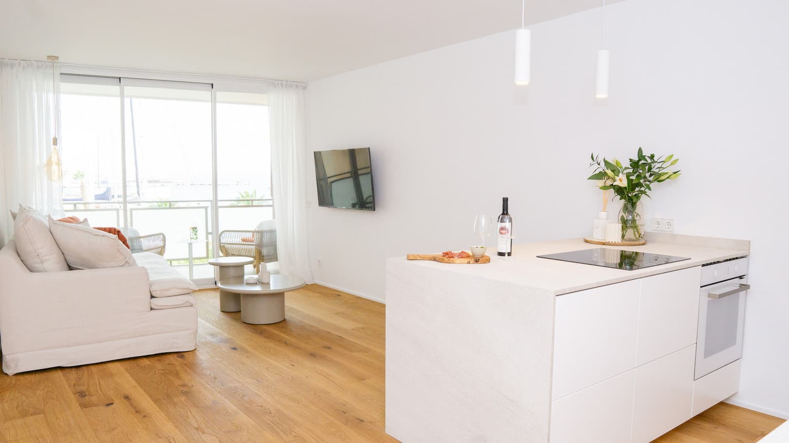 Harbourfront Living Refined - Gallery image 2