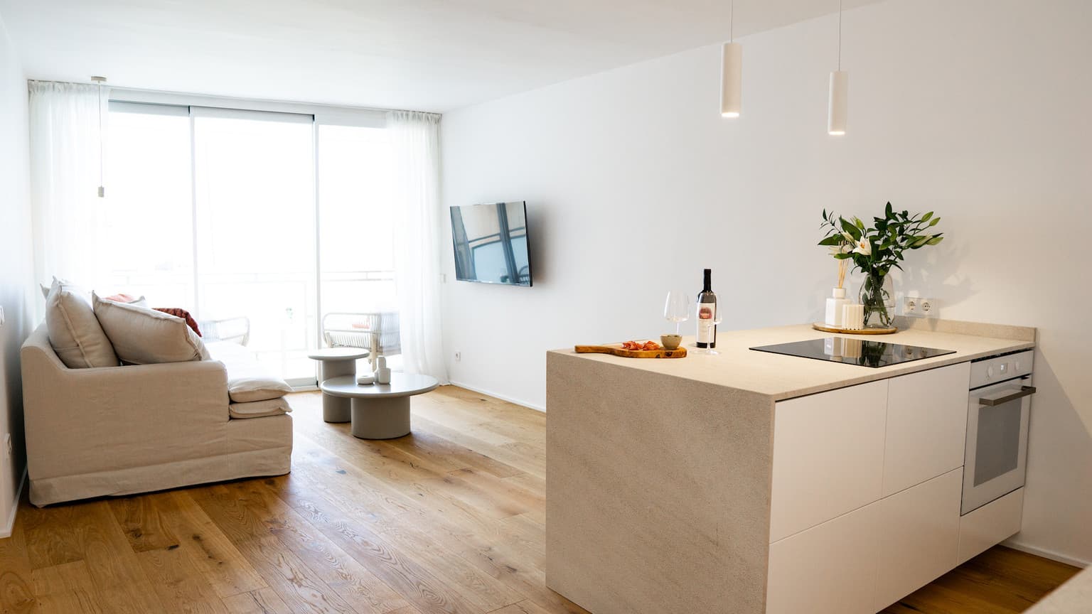 Harbourfront Living Refined - Gallery image 3