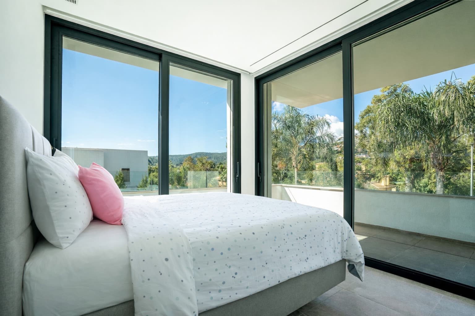 Modern Detached Villa in Son Vida - Gallery image 9