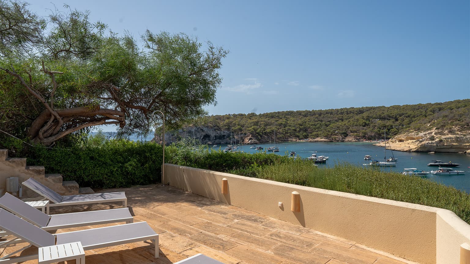 Seafront Villa with Marina & Sea Access in Sol de Mallorca - Gallery image 24