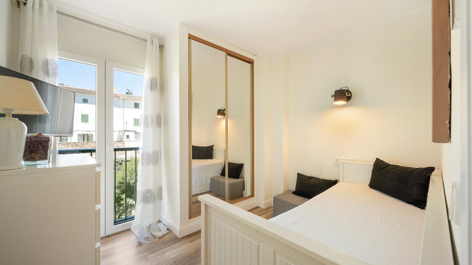 Newly reformed high end finish Apartment with amazing Mountain and view to Port D´Andratx - Gallery image 6
