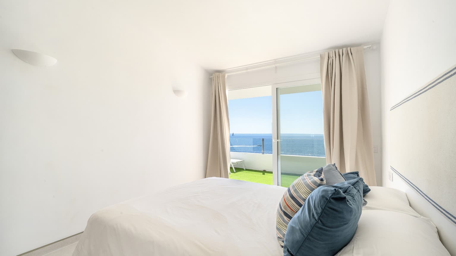Direct Sea Access Townhouse for Long Term Rent - Gallery image 12