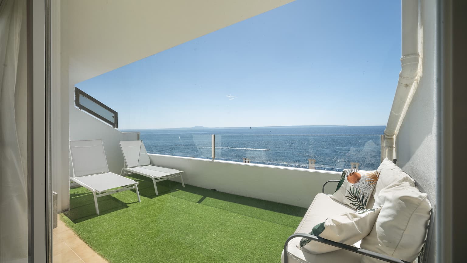 Direct Sea Access Townhouse for Long Term Rent - Gallery image 3