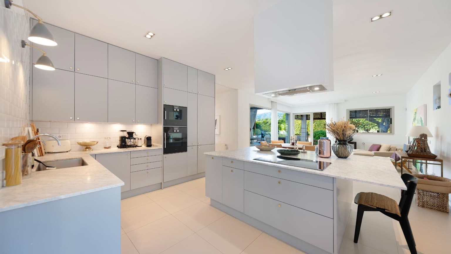 Modern Six Bedroom Villa in Sunny Old Bendinat - Gallery image 5