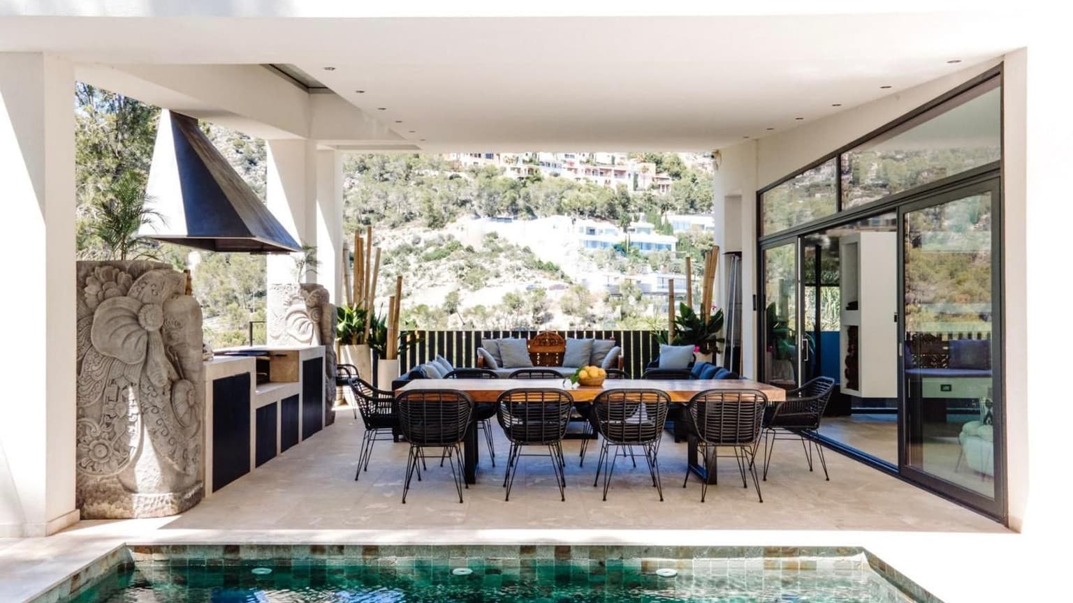 Spacious Villa with Pool in Sunny Costa Den Blanes - Gallery image 5