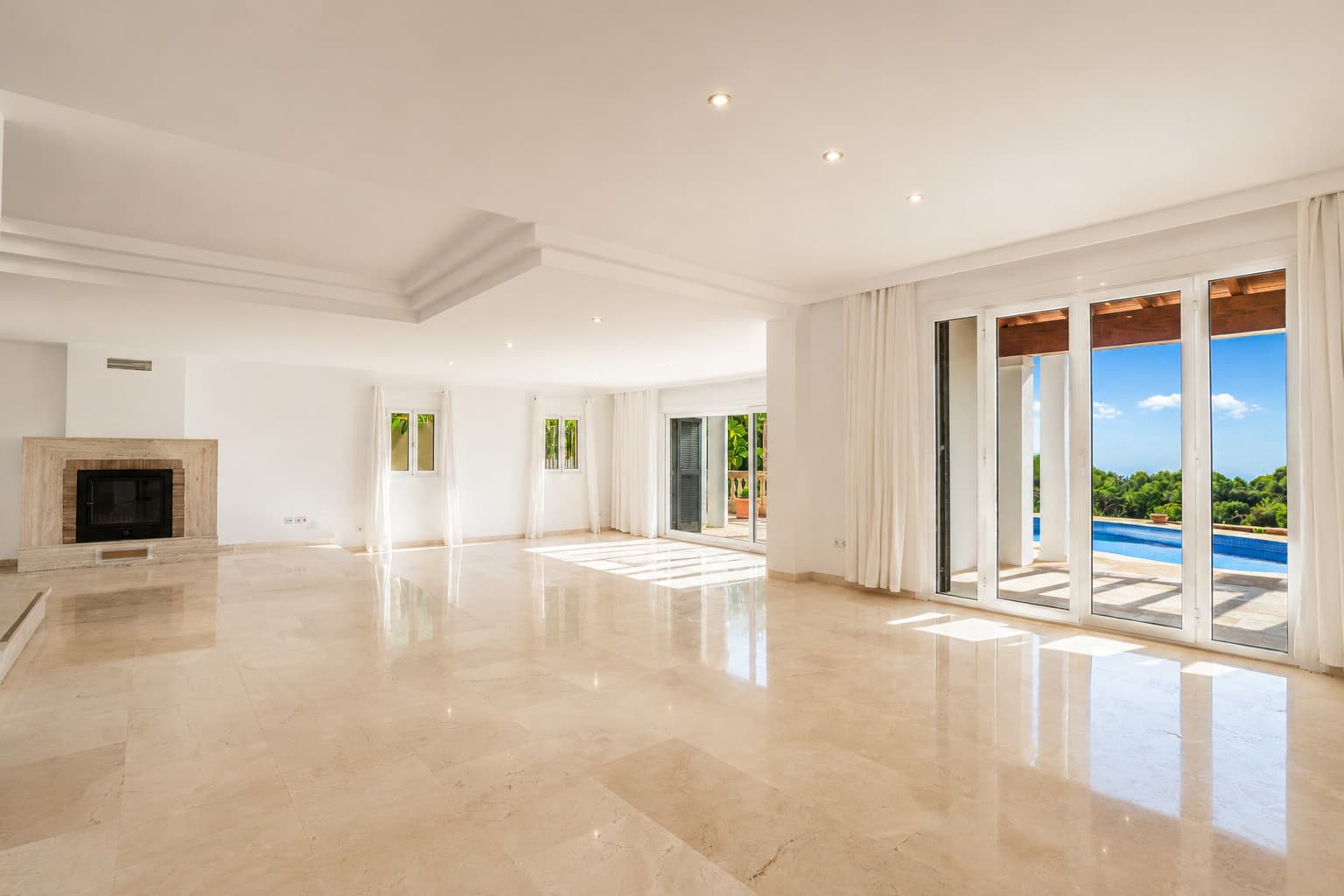 Mediterranean Family Villa with Sea Views for Rent in Bendinat - Gallery image 7