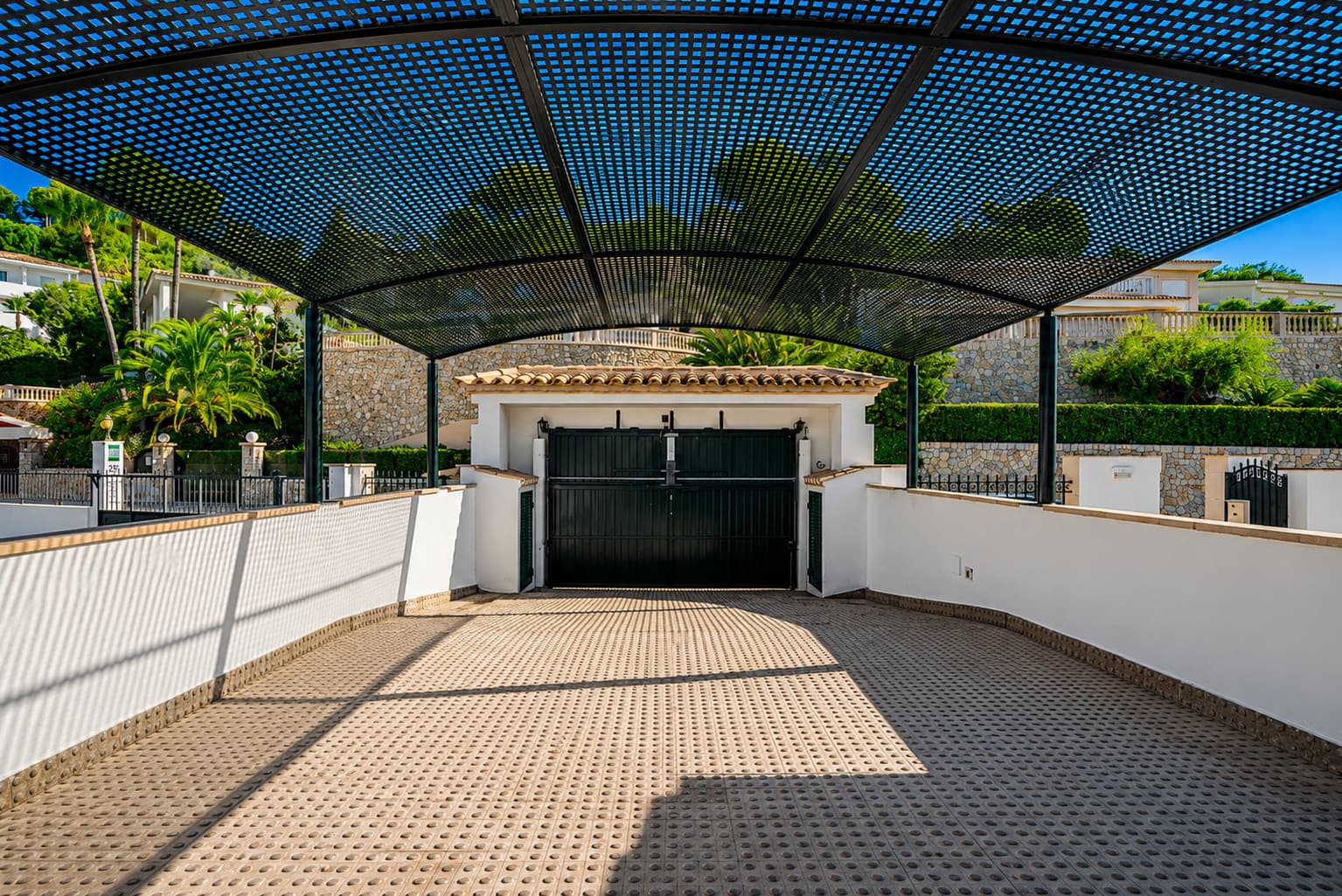 Mediterranean Family Villa with Sea Views for Rent in Bendinat - Gallery image 26