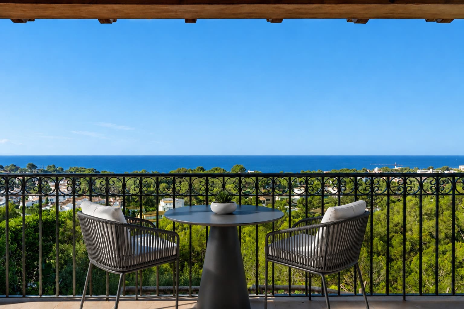 Mediterranean Family Villa with Sea Views for Rent in Bendinat - Gallery image 3