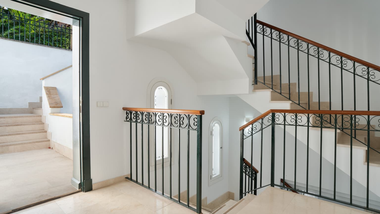 Mediterranean Family Villa with Sea Views for Rent in Bendinat - Gallery image 25
