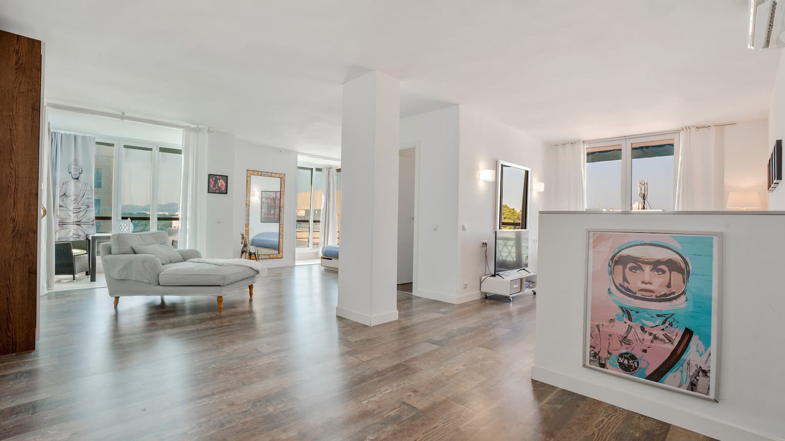 Contemporary Loft with Partial Sea Views on the Seafront in Les Meravelles – Playa de Palma - Gallery image 4