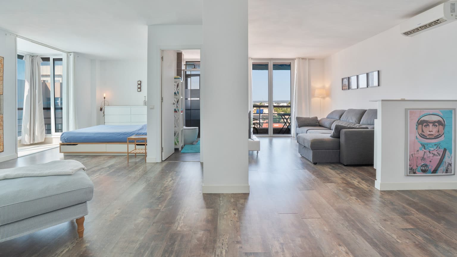 Contemporary Loft with Partial Sea Views on the Seafront in Les Meravelles – Playa de Palma - Gallery image 7