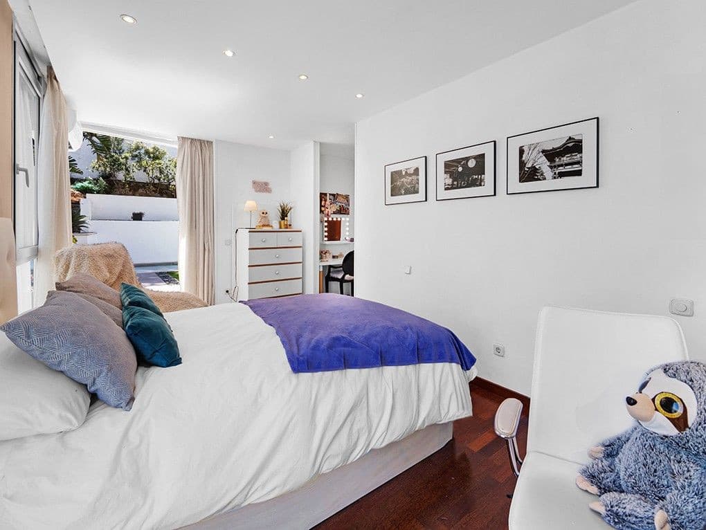 Modern Costa Den Blanes Villa with Pool For Sale - Gallery image 19
