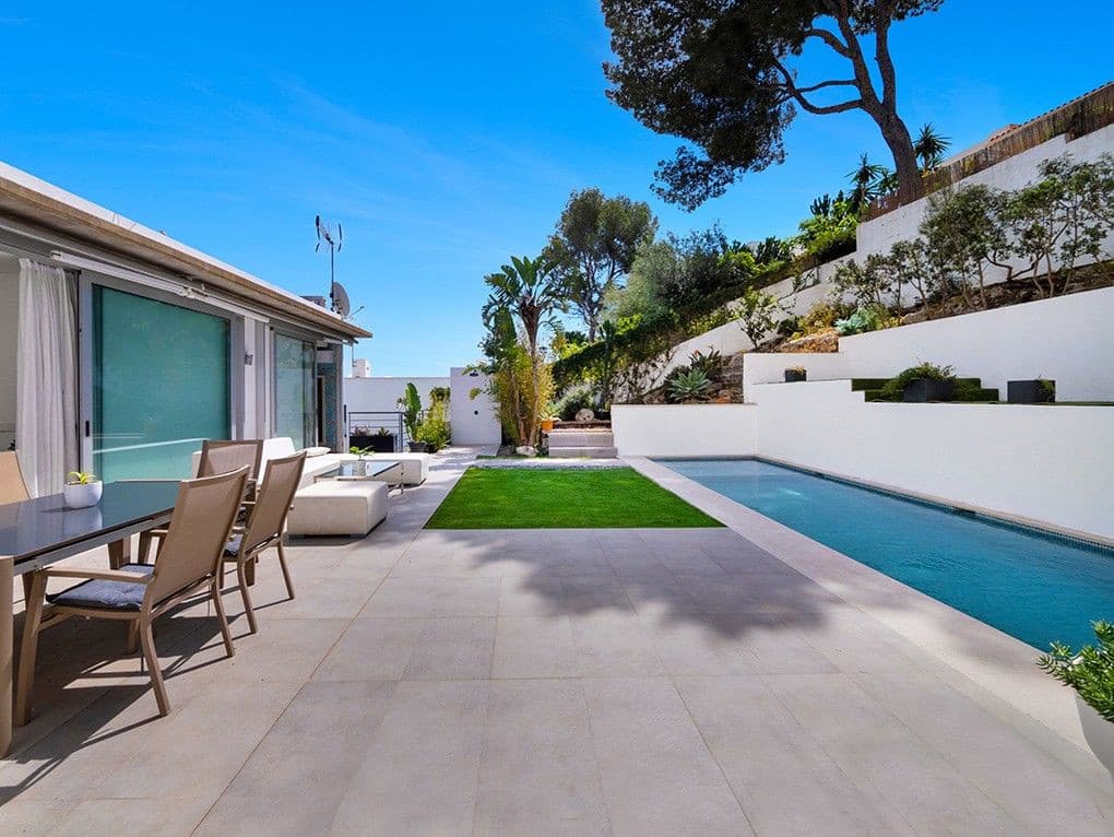 Modern Costa Den Blanes Villa with Pool For Sale - Gallery image 3