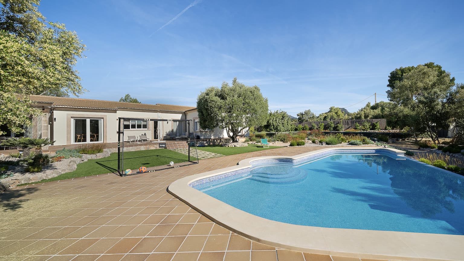 Modern Calvia Villa - Gallery image 1