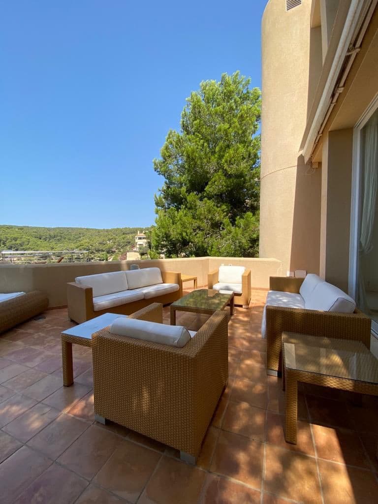Seafront Villa with Marina & Sea Access in Sol de Mallorca - Gallery image 19